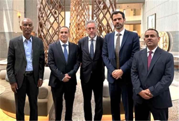 الهجري يبحث مع سفير الاتحاد الأوروبي المستجدات المحلية والإقليمية