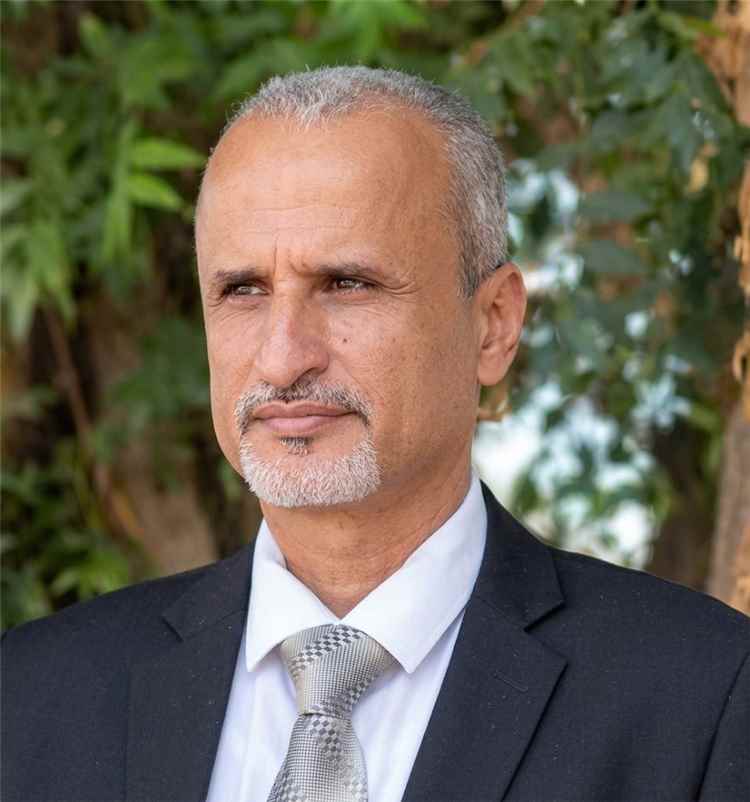 الوكيل الشبحي يهنئ موظفي القطاع الصحي الخدمي والتعليمي بحلول العام الهجري الجديد 1448هـ