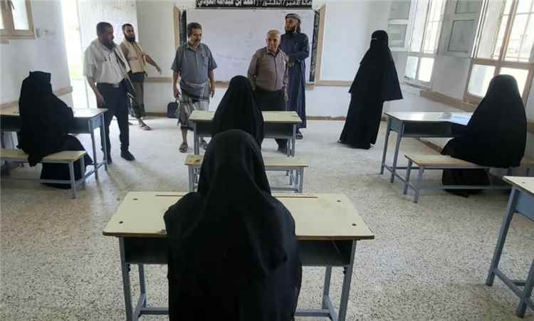 مارينا..عروس الثانوية العامة تضرب أروع الأمثلة في الإصرار "العلم قبل الزفاف"