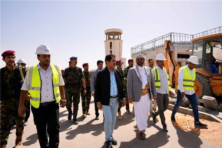 العرادة: مشروع مطار مأرب الدولي قطع شوطاً كبيراً والعديد من الأعمال شارفت على الاكتمال