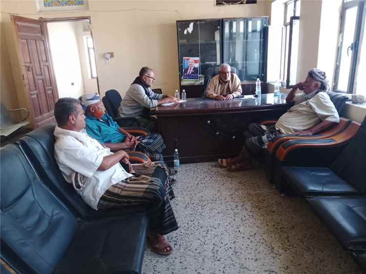 مدير عام الملاح يترأس اجتماع الهيئة الإدارية للمجلس المحلي ويقر عدداً من الإجراءات التنظيمية