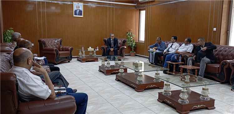 رئيس جامعة عدن يترأس اجتماعًا لمتابعة مشروع قاعدة البيانات الموحدة