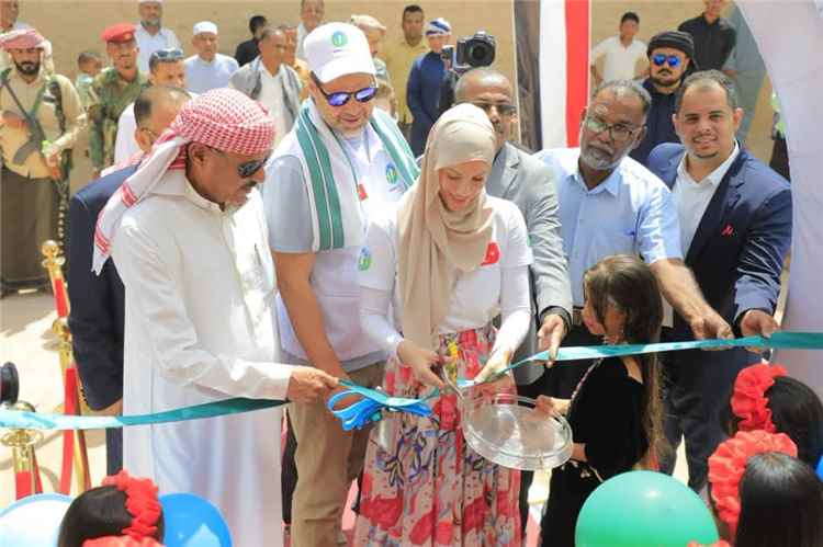 الوكيل بارباع يفتتح مركز السيدة حفصة للتعليم وتنمية المرأة بمديرية تريم