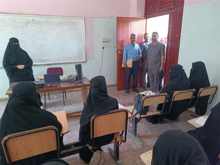 محافظ لحج يطلع على الأوضاع العامة بمديرية طور الباحة