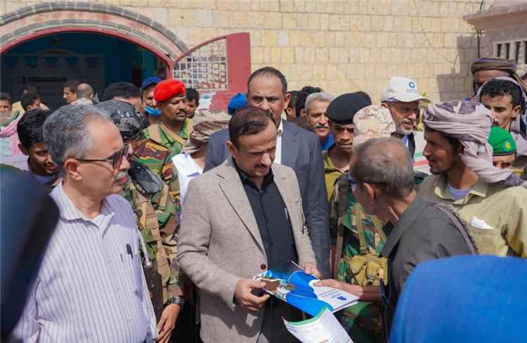 محافظ شبوة يدشن المخيم الطبي المجاني لطب وجراحة العيون بتمويل كويتي كريم.
