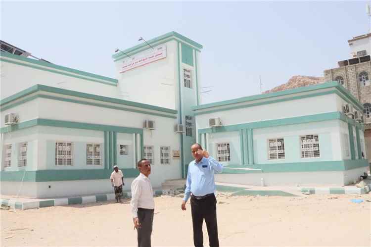 سيئون:  العامري والعمودي يتفقدان سير العمل بمستشفى المحسنة بمنطقة مريمة
