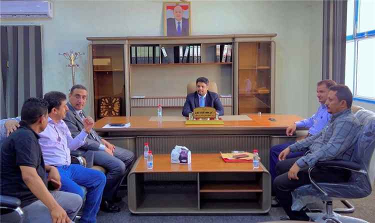 وزير التعليم الفني يناقش سُبل تطوير كلية المجتمع بالمعافر وتعزيز بيئتها التعليمية