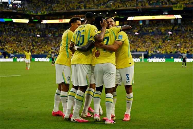 البرازيل تهزم اسكتلندا بثلاثية وتتأهل متصدرة مجموعتها في مونديال 2026