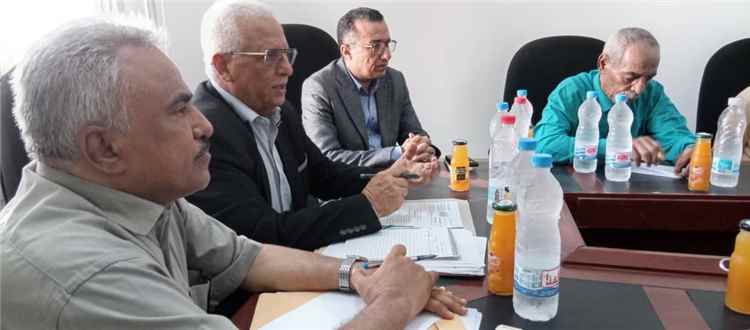 اللجنة المشتركة لتقييم المكاتب التنفيذية بعدن تستعرض تحديات وتقارير مكتب التعليم الفني وتُقر معالجات طارئة