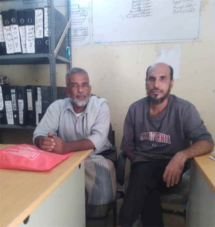 صلح ينهي خلافًا بين مدير مكتب الشؤون الاجتماعية بمديرية خنفر ورئيس جمعية رعاية وتأهيل المعاقين حركياً