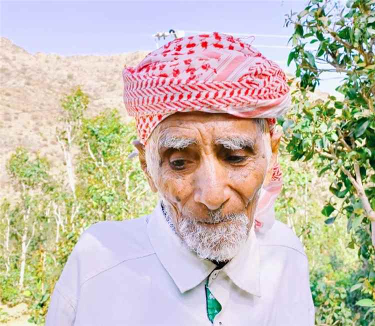 السلطة المحلية بسرار تعزي في وفاة الشخصية الاجتماعية زيد علي حيدرة العمري