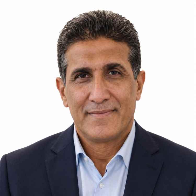الناشط السياسي عارف ناجي علي: الإنصاف يقتضي منح محافظ عدن الفرصة.. والشفافية تفرض مصارحة المواطنين بالتحديات