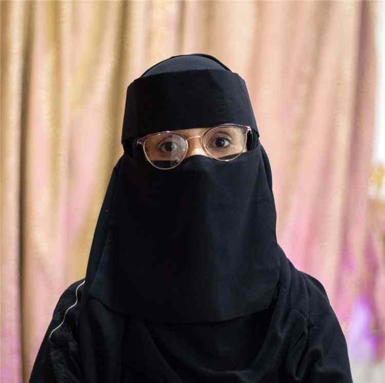 الناشطة أمة الله عبد الله تطالب بحلول استراتيجية لتمكين النازحين
