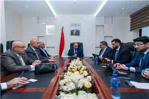 وزير الاتصالات يبحث مع وفد البنك الدولي ودعم تطوير البنية التحتية للقطاع