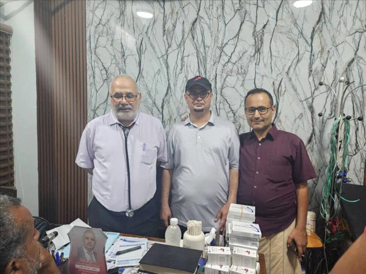 جمعية الضالع تعزز مبادراتها الرمضانية بدعم عيادات الباطنة والقلب في عدن