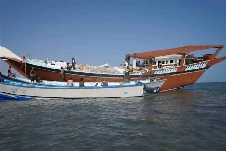 الحملة الأمنية تضبط قارب تهريب قبالة باب المندب قادم من ميناء بندر عباس الإيران