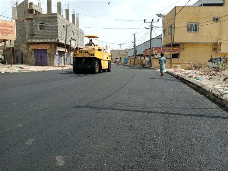 استئناف أعمال سفلتة شوارع لودر بدعم العميد ناصر عبدربه