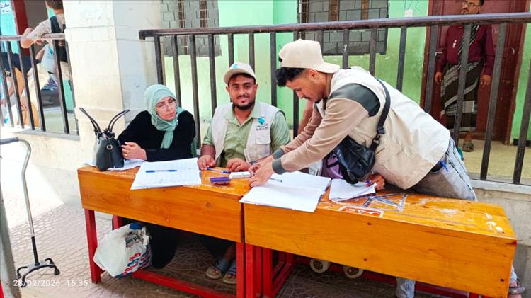 تربية الشيخ عثمان تنظم توزيع السلال الغذائية للمعلمين وتسلّم حوافز المتعاقدين