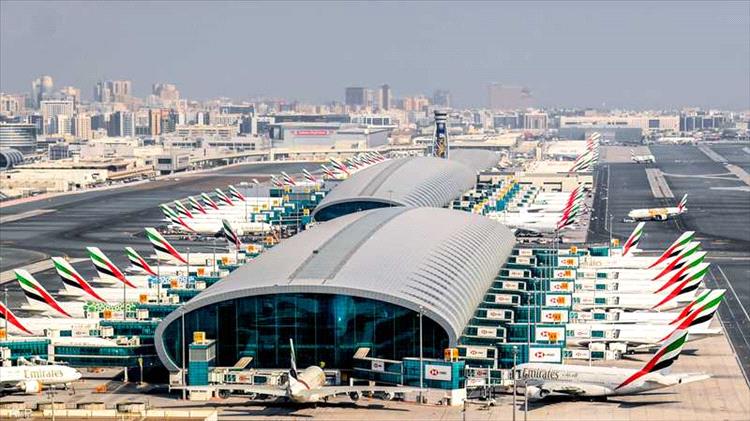 تعليق مؤقت لعمليات مطار دبي الدولي بعد حادث شظية ناجم عن اعتراض جوي