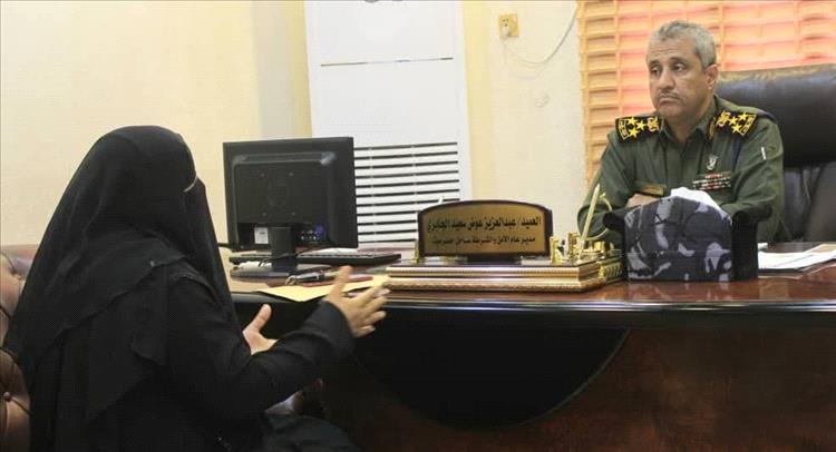 مدير عام أمن ساحل حضرموت يطلع على مشروع "بداية" لدعم النساء المفرج عنهن وأسرهن