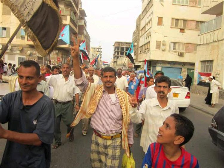 مات مناضل الحراك أنور إسماعيل… وحين رحل تذكره الجميع