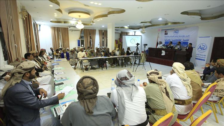 لقاء قبلي واسع في مأرب يعيد طرح ملف السلم المجتمعي والثارات في المحافظة