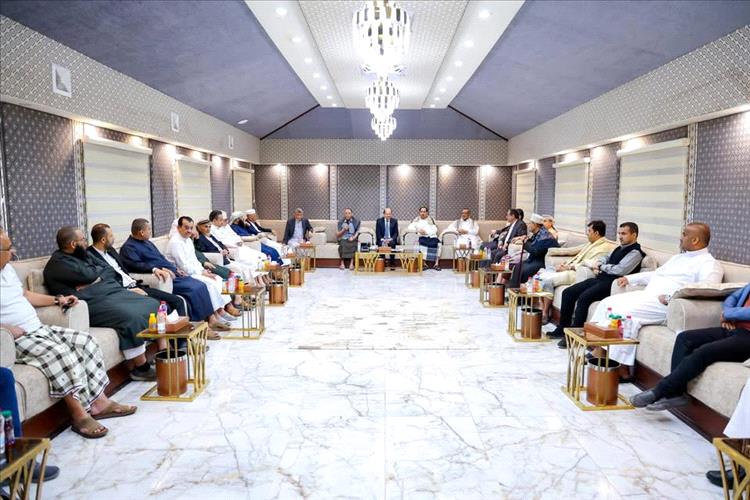 رئيس الوزراء يؤكد على شراكة استراتيجية مع القطاع الخاص لدعم التعافي الاقتصادي