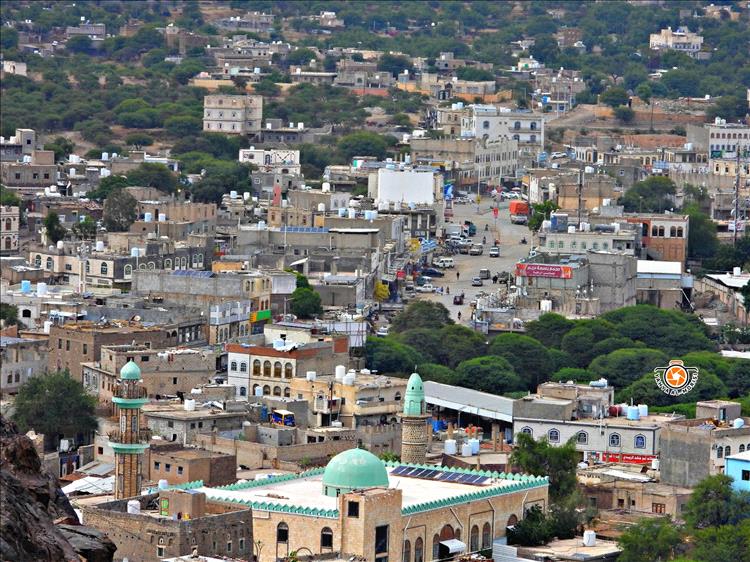 محافظ الضالع يوجه بسرعة القبض على الجاني في ملابسات مقتل شخص في سوق سناح