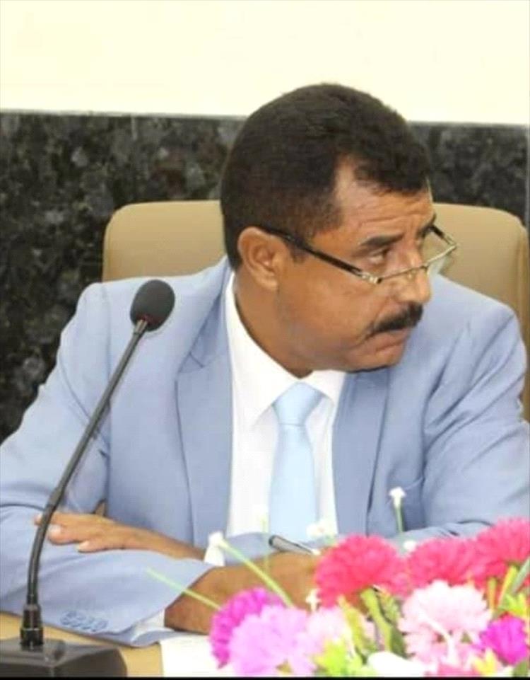 مدير المؤسسة الإقتصادية الحديدة يشكر كل من قدم لهم واجب العزاء في وفاة أخيه