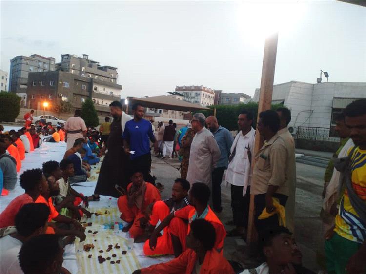 صندوق النظافة عدن يقيم الأفطار الجماعي الرمضاني