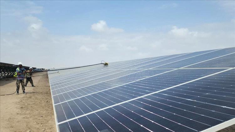 الحكومة اليمنية تبحث عن حلول لأزمة الكهرباء