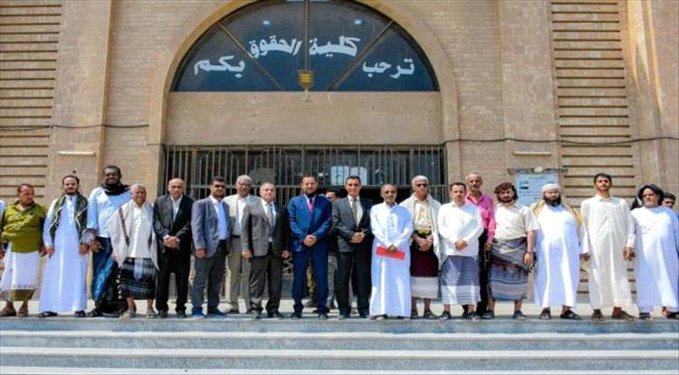 محافظ عدن يضع حجر الأساس لكلية القرآن الكريم وعلومه بجامعة عدن