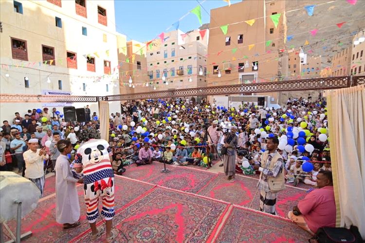 إقبال لافت على مهرجان ساحة باعلوي في مدينة الغرفة بحضرموت