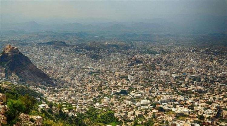 تعزً.. استشهاد 5 أبطال من الجيش ومصرع وجرح 20 حوثياً في جبهة المطار القديم