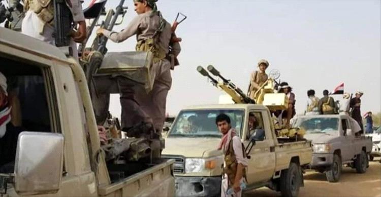 تعزيزات عسكرية حكومية تصل إلى خطوط التماس مع الحـ..ـوثيين في بيحان بشبوة