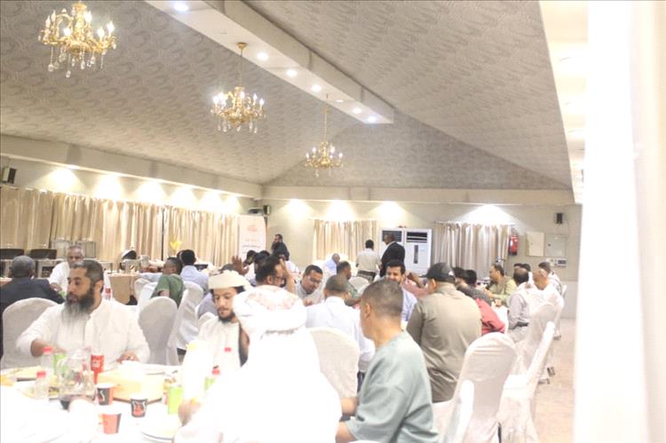 مأدبة إفطار رمضانية بمشاركة البنوك والمؤسسات في عدن