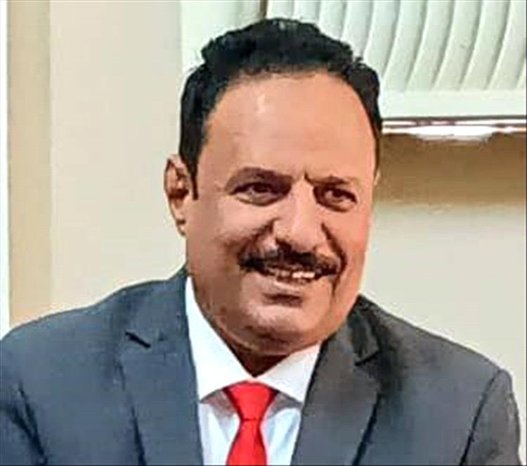 مدير عام مكتب الصناعة و التجارة بمحافظة لحج يشدد على ضرورة وضع أسعار السلع فوق كل سلعة