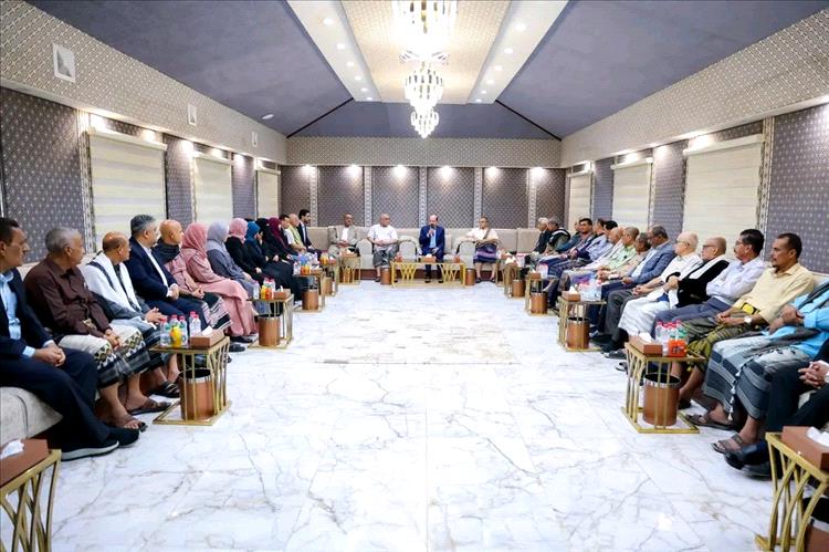 خلال لقائه رؤساء جامعات وأكاديميين وتربويين.. رئيس الوزراء يؤكد أن إصلاح التعليم ركيزة أساسية للتعافي الوطني