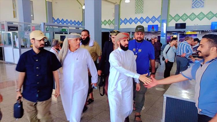 عاجل: وصول محافظ أبين الدكتور مختار الرباش إلى مطار عدن الدولي قادمًا من الرياض
