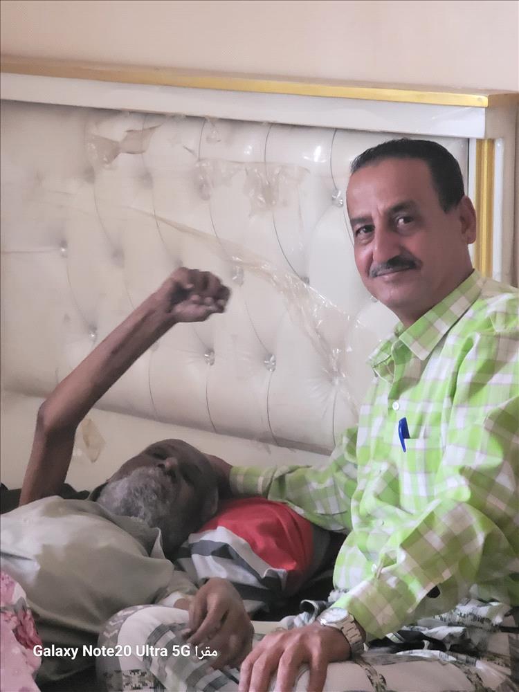 زيارة إلى السكرتير الصحفي للرئيس الشهيد سالمين الزميل سالم الحاج .. تفاصيل خفيفة محزنة