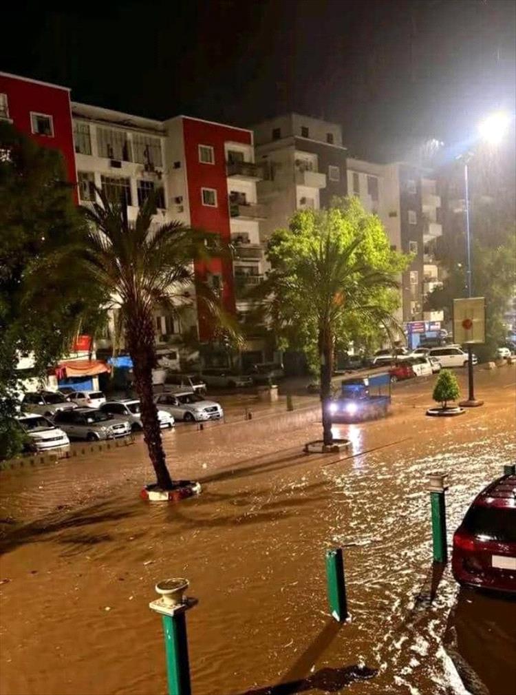 تحذير مهم للمواطنين في عدن مع استمرار الأمطار.