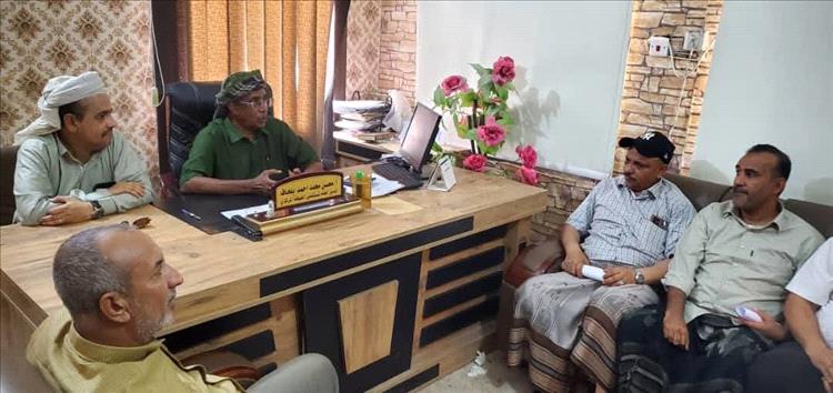 مدير الصحة بالمهرة يتفقد الانضباط الوظيفي بمستشفى الغيضة ومركز الغسيل الكلوي عقب إجازة عيد الفطر