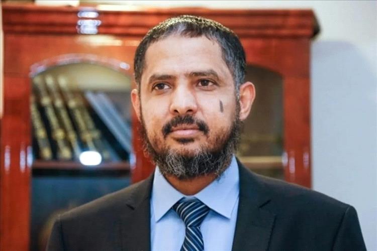 صلاح باتيس: فكرتان قاتلتان تقسّمان اليمن جغرافيًا واجتماعيًا وتُمزّقان نسيجه الإنساني