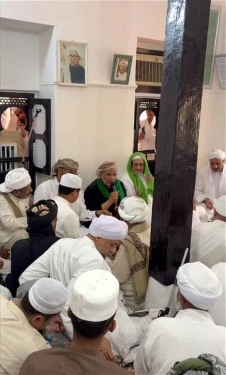 الشيخ خالد العامري يشارك في مراسم تنصيب الحبيب "علي بن حسن" منصبًا لآل الشيخ أبوبكر بن سالم