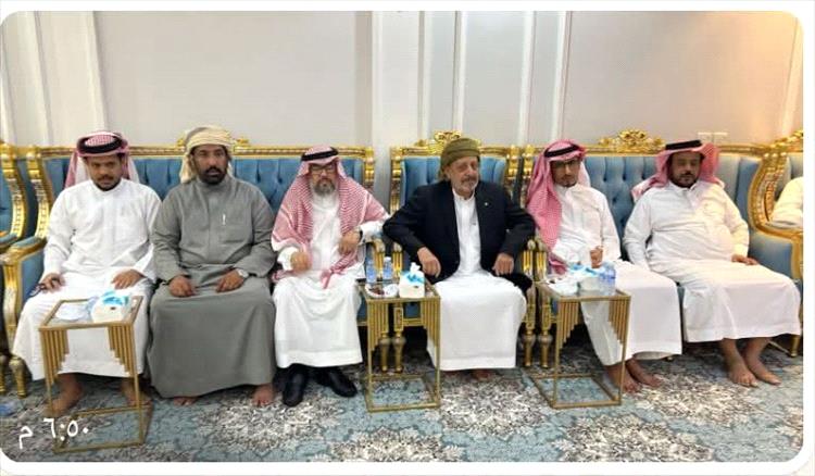 الشيخ حسن الجابري في ضيافة الشيخ حسن العبد الجابري في بيته العامر بمدينة الرياض