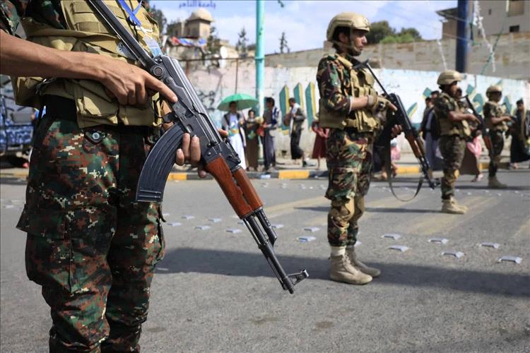 أموال الزكاة والأوقاف تؤجج الصراع بين القادة الحوثيين