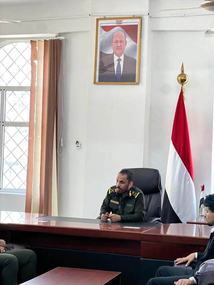 أمين عام الجالية اليمنية بالسعودية يهنئ اللواء طارق النسي بتعيينه رئيساً لمصلحة الهجرة والجوازات