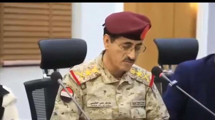 تصريح جديد لوزير الدفاع بشأن تحسين مرتبات العسكريين ويعد بـ"تسوية عادلة"