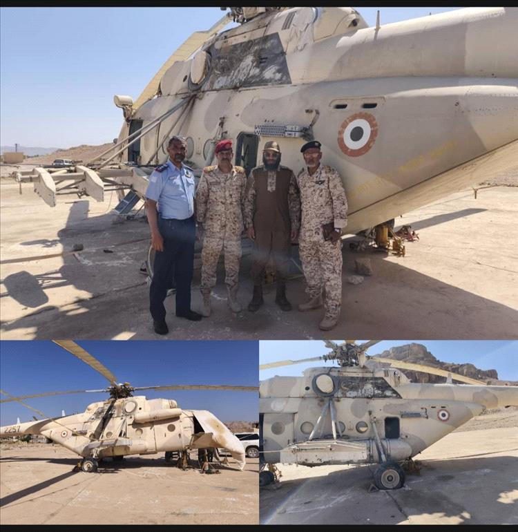 نائب المفتش العام يزور مهبط الطيران العسكري بالمنطقة الأولى للاطلاع على دراسة إعادة جاهزية طائرتين هيلوكبتر