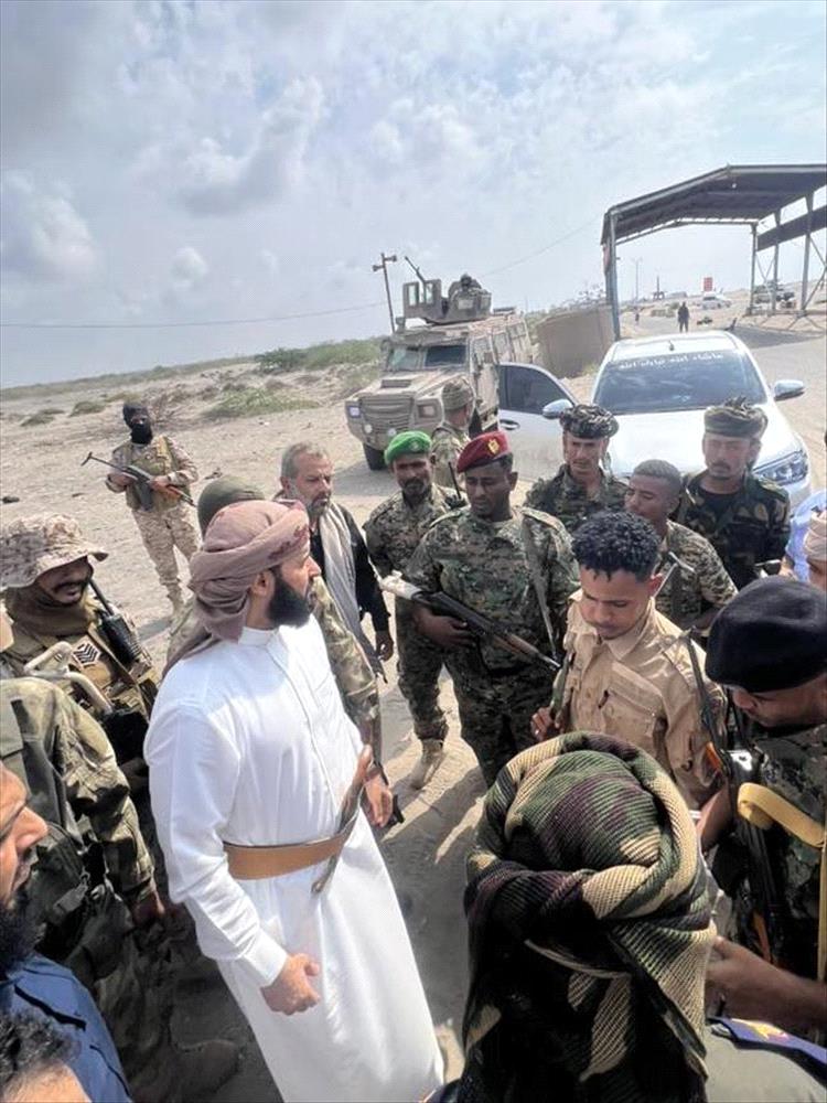 محافظ أبين: لا تهاون مع الجبايات المخالفة وسنحمي هيبة الدولة بالقانون